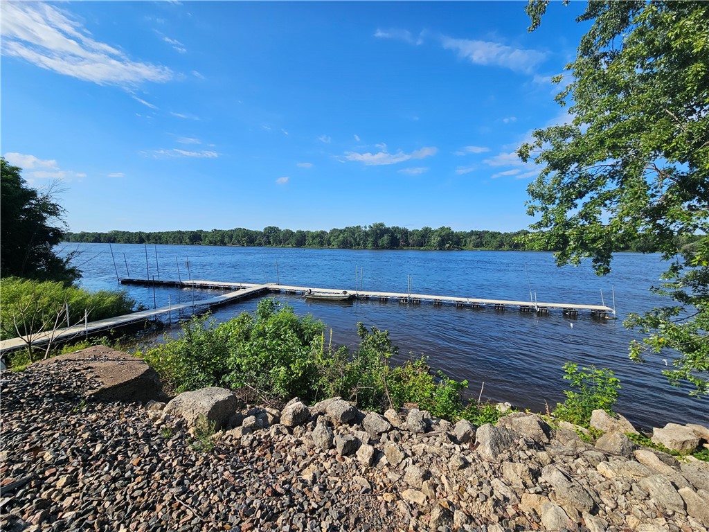 112-115 N Shore Drive Fountain City WI 54629 — photo 4