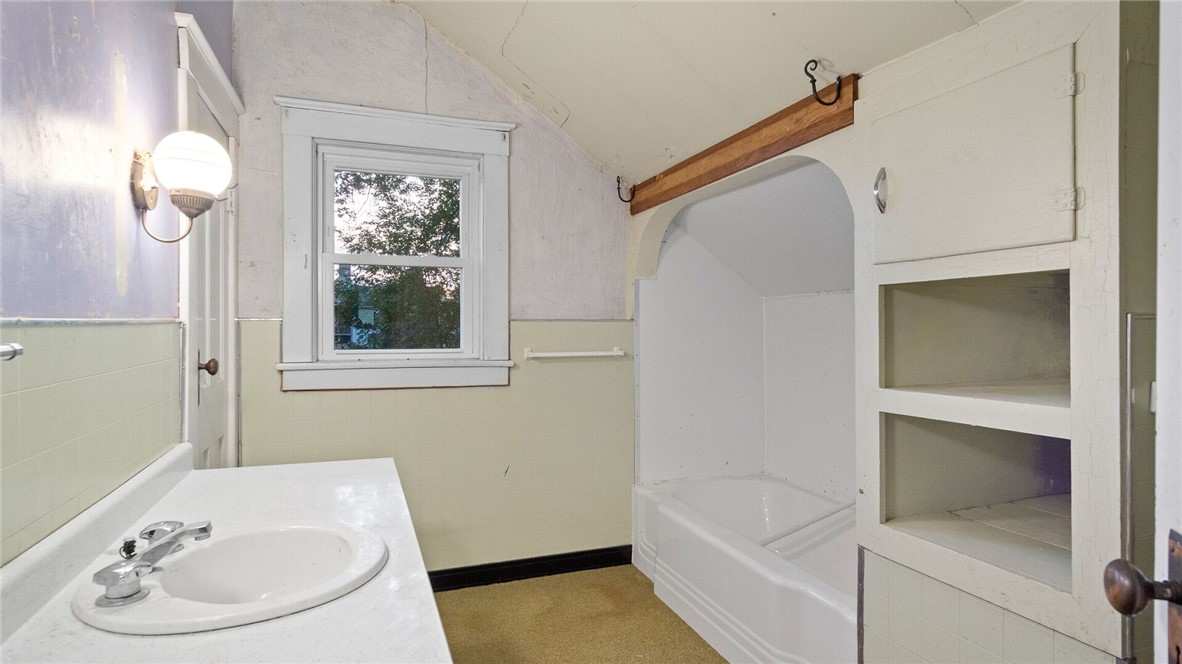 209 E Division Street, Neillsville, WI