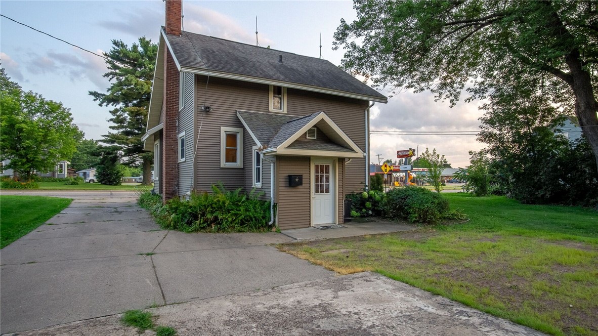 209 E Division Street, Neillsville, WI