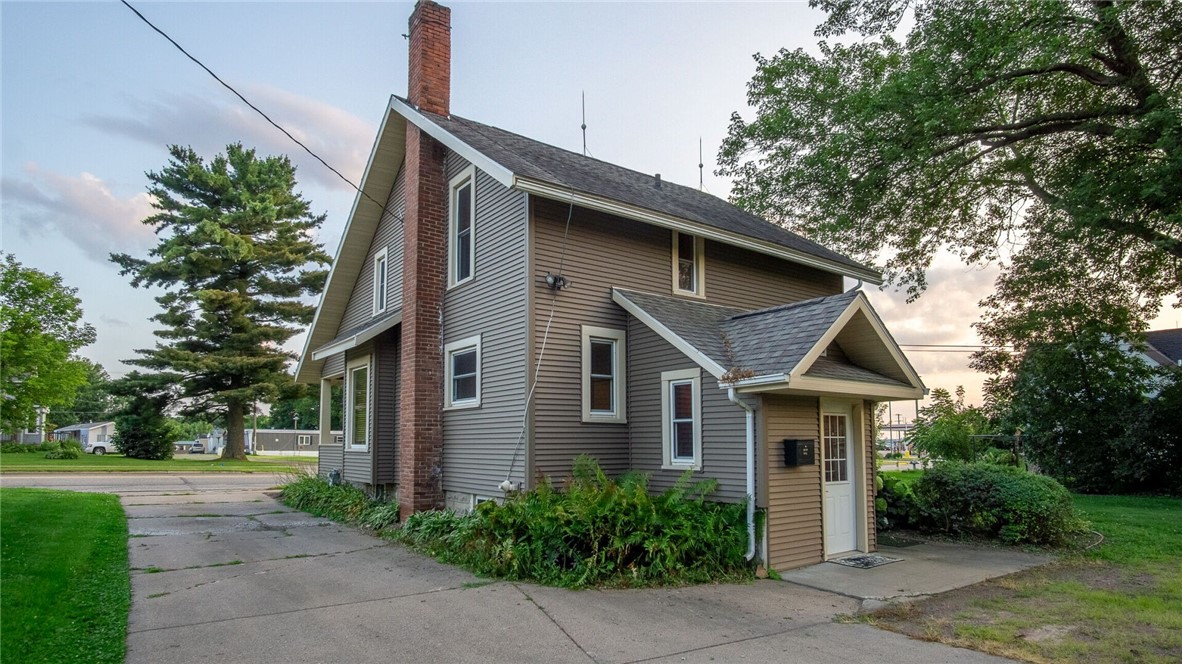 209 E Division Street, Neillsville, WI