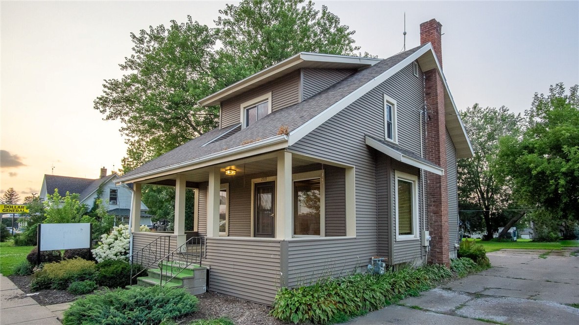 209 E Division Street, Neillsville, WI