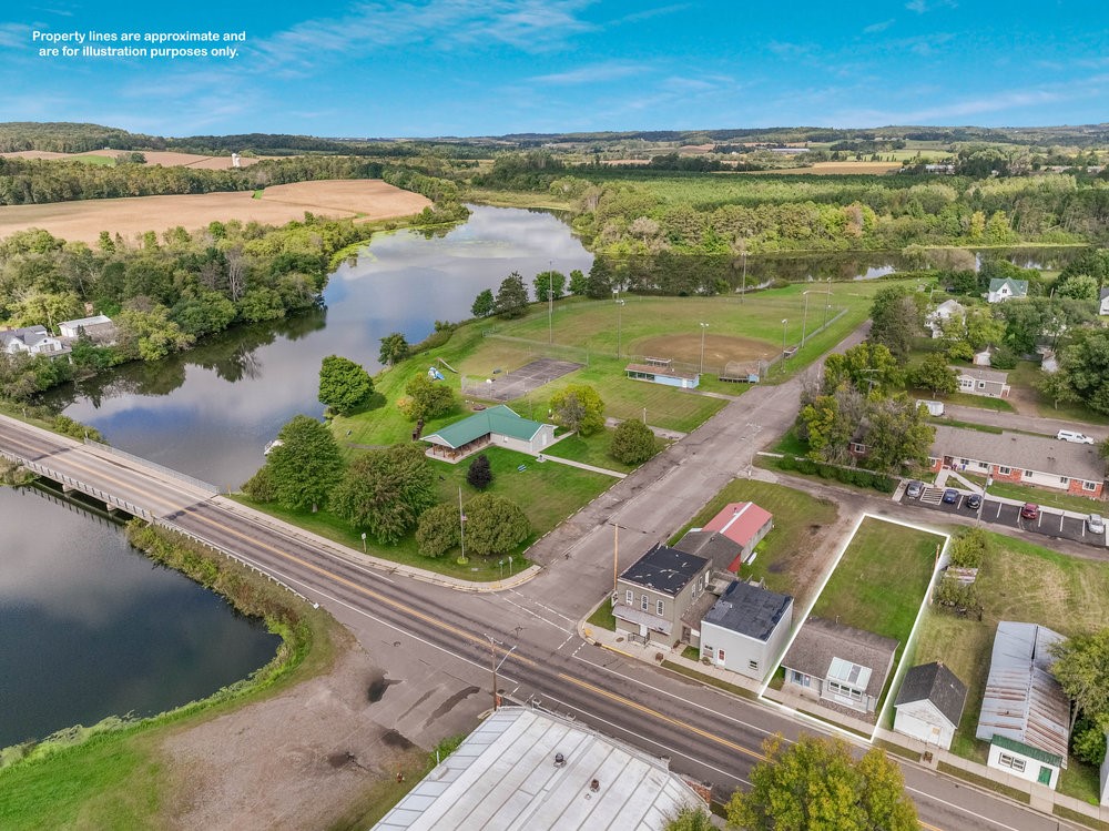 231 W Dallas Street Dallas WI 54733 — photo 2