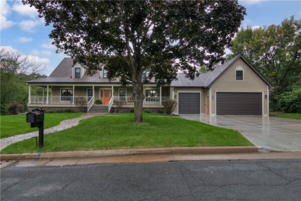 3920 Woodcrest Court, Eau Claire, WI
