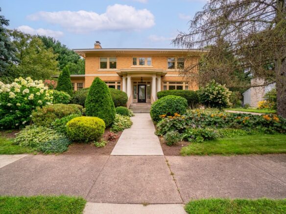 707 W Columbia Street, Chippewa Falls, WI