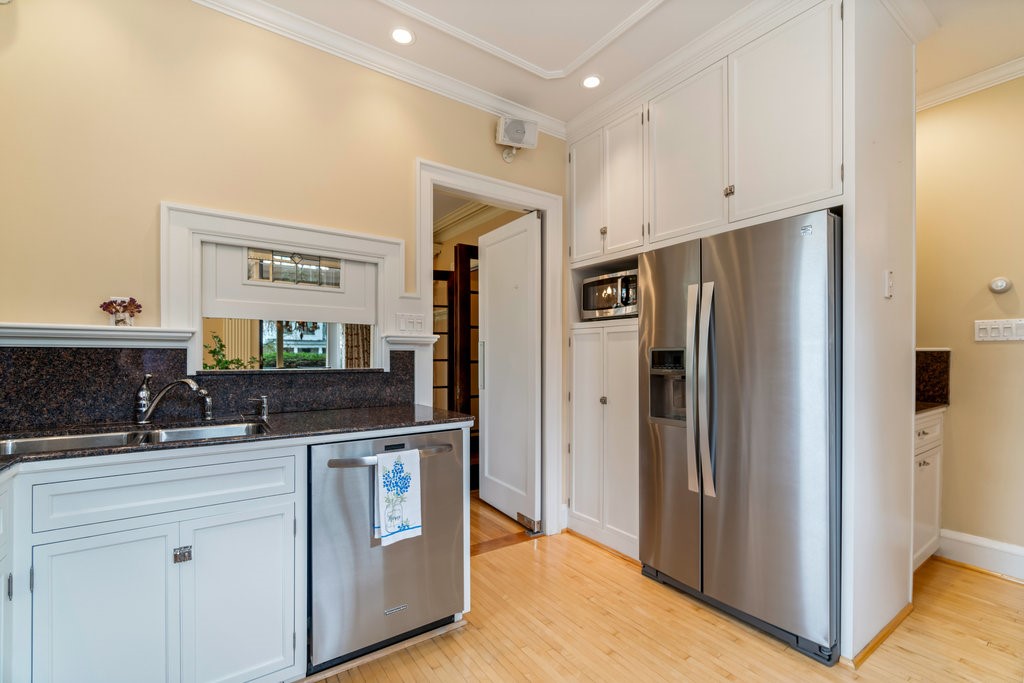 707 W Columbia Street, Chippewa Falls, WI — photo 13