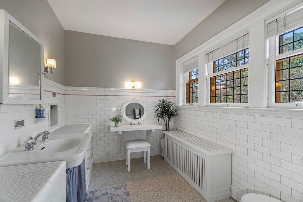 707 W Columbia Street, Chippewa Falls, WI — photo 28