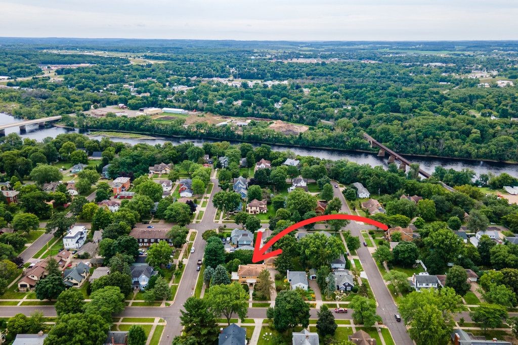 707 W Columbia Street, Chippewa Falls, WI — photo 45