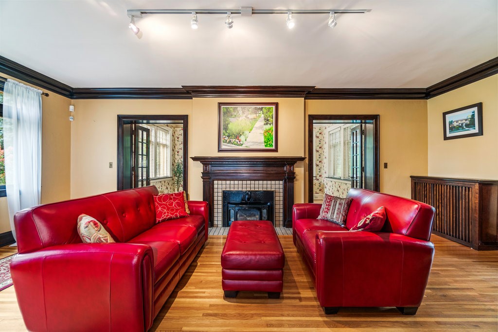 707 W Columbia Street, Chippewa Falls, WI — photo 5