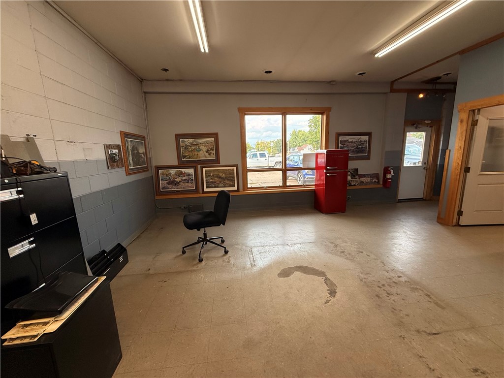 8 S 4th Street Barron WI 54812 — photo 12