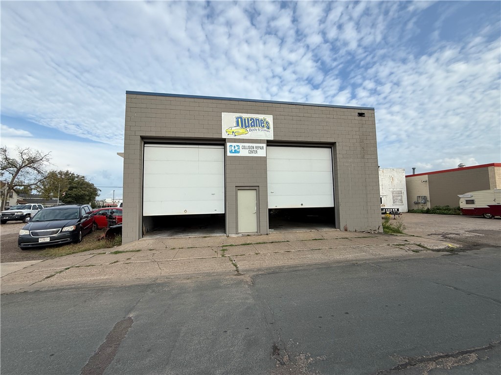 8 S 4th Street Barron WI 54812 — photo 3