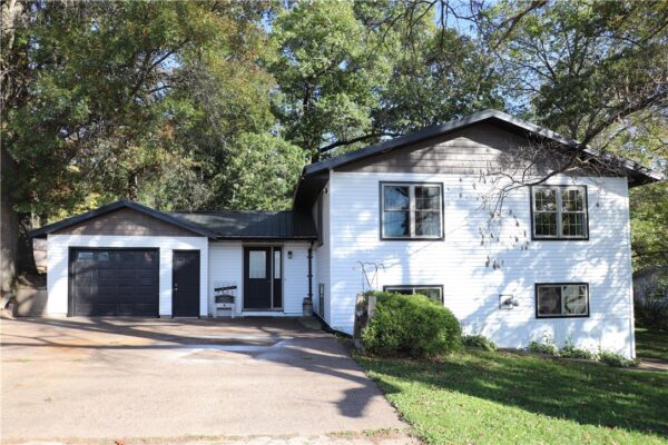 50818 East Street Osseo WI 54758 — photo 1