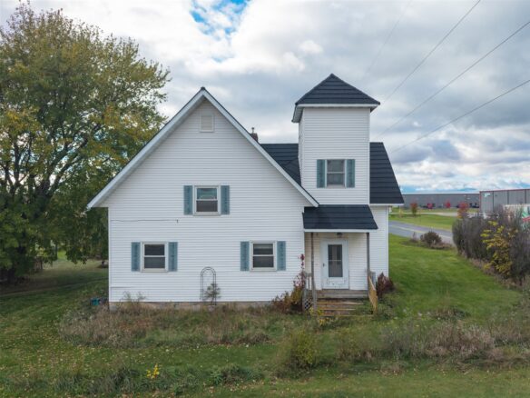 6094 E 650th Avenue, Menomonie, WI