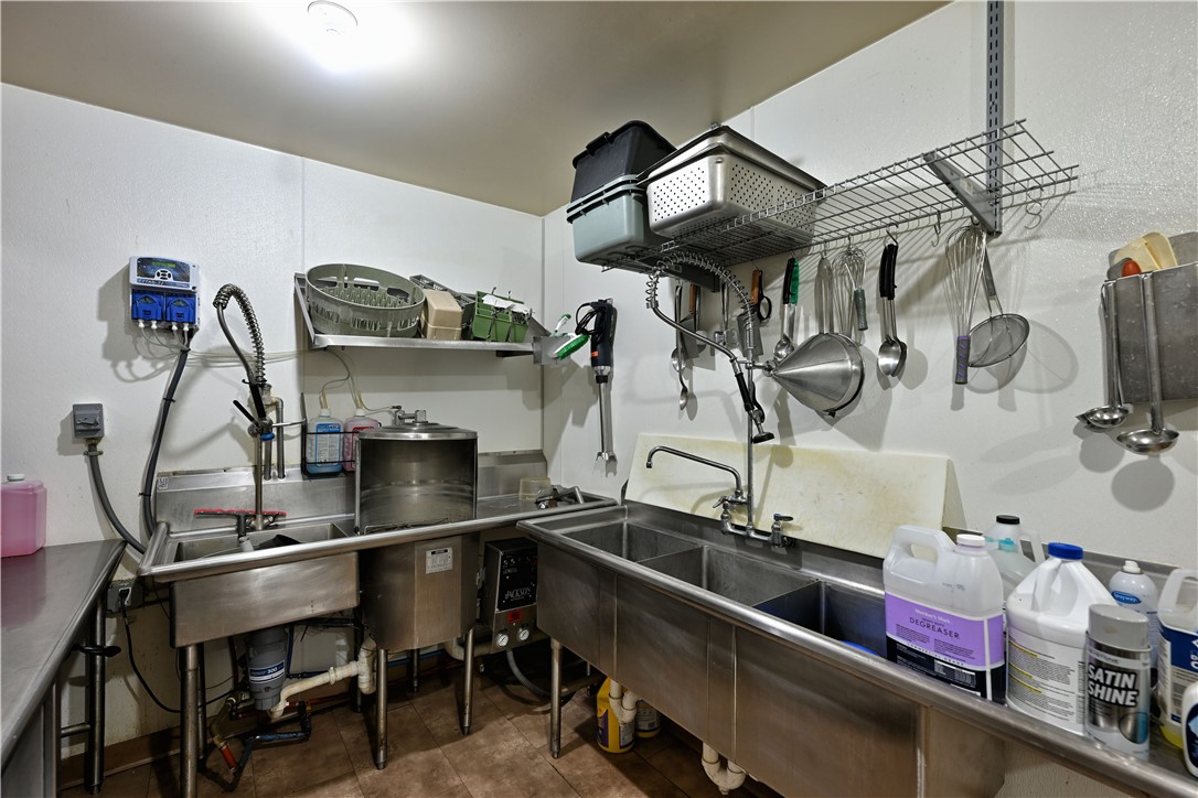 6098 S State Highway 35 Superior WI 54880 — photo 24