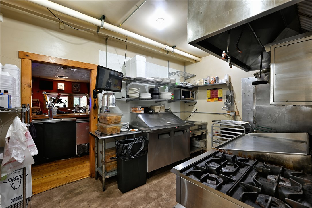 6098 S State Highway 35 Superior WI 54880 — photo 30