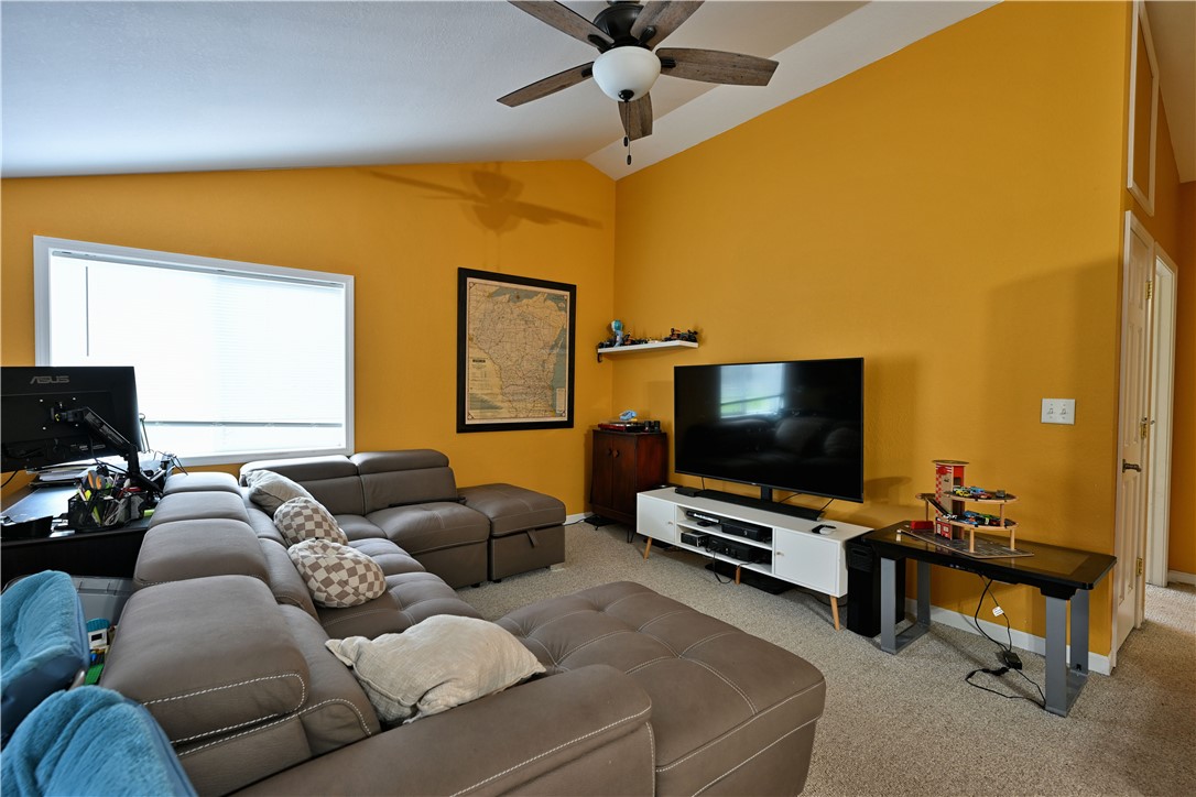 6098 S State Highway 35 Superior WI 54880 — photo 34