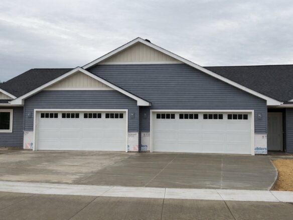 702 Sequoia Drive, Altoona, WI