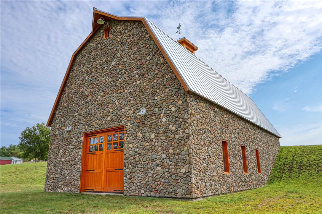 N9156 Tripp Road, Springbrook, WI — photo 10