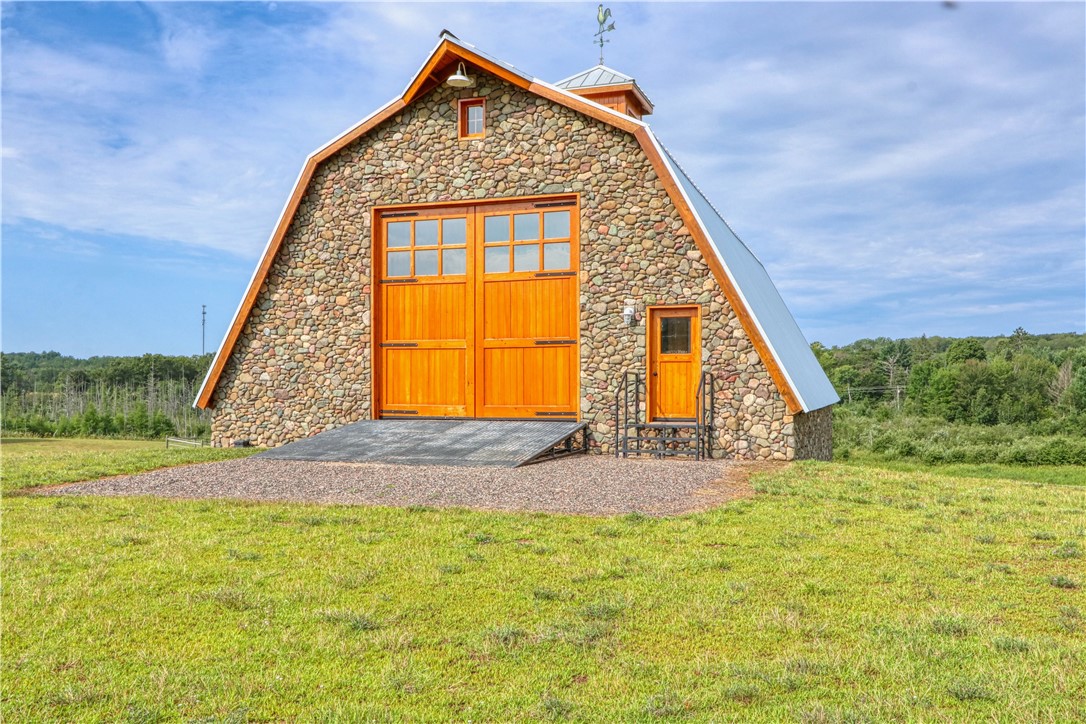 N9156 Tripp Road, Springbrook, WI — photo 11