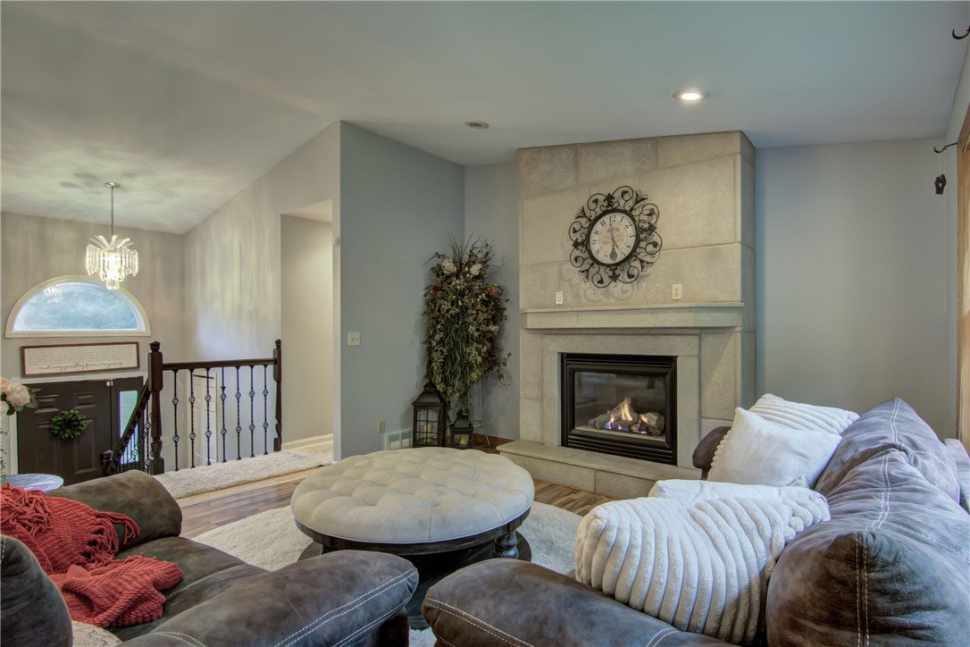 Residentialhouse for sale picture with an address of  1021 N Trails End St Avenue in Bruce and a list price of 324900