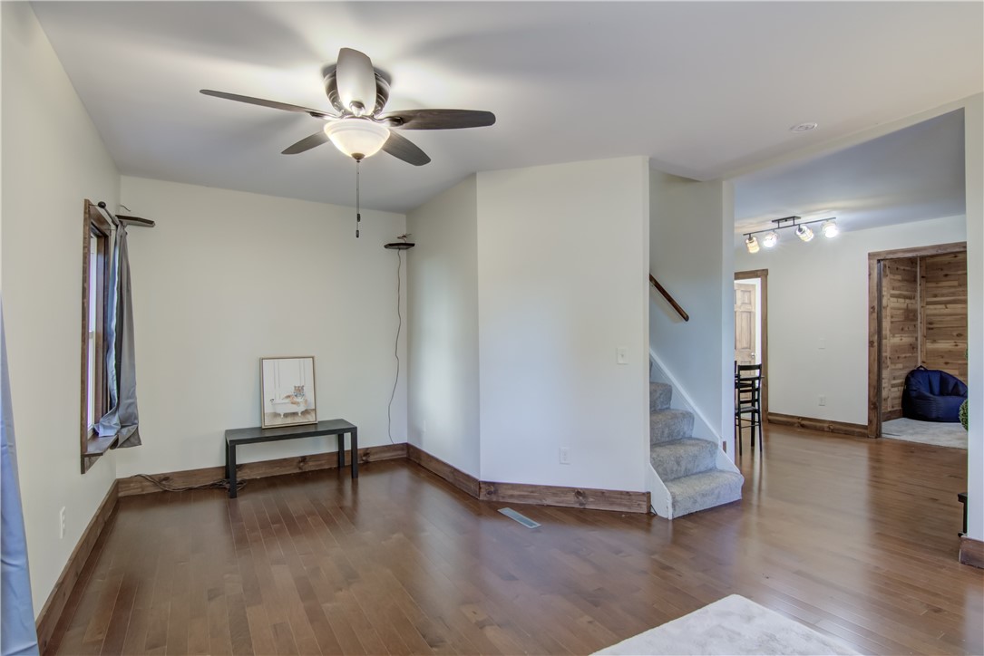 1105-Dodge-Eau-Claire-WI-54701-2