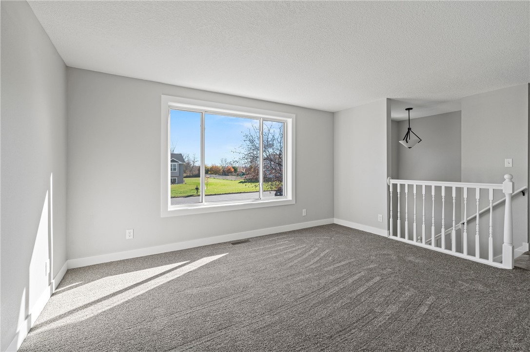 1110-Eulaine-Hammond-WI-54015-4