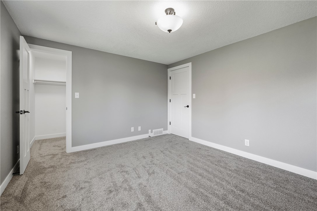 1110-Eulaine-Hammond-WI-54015-5