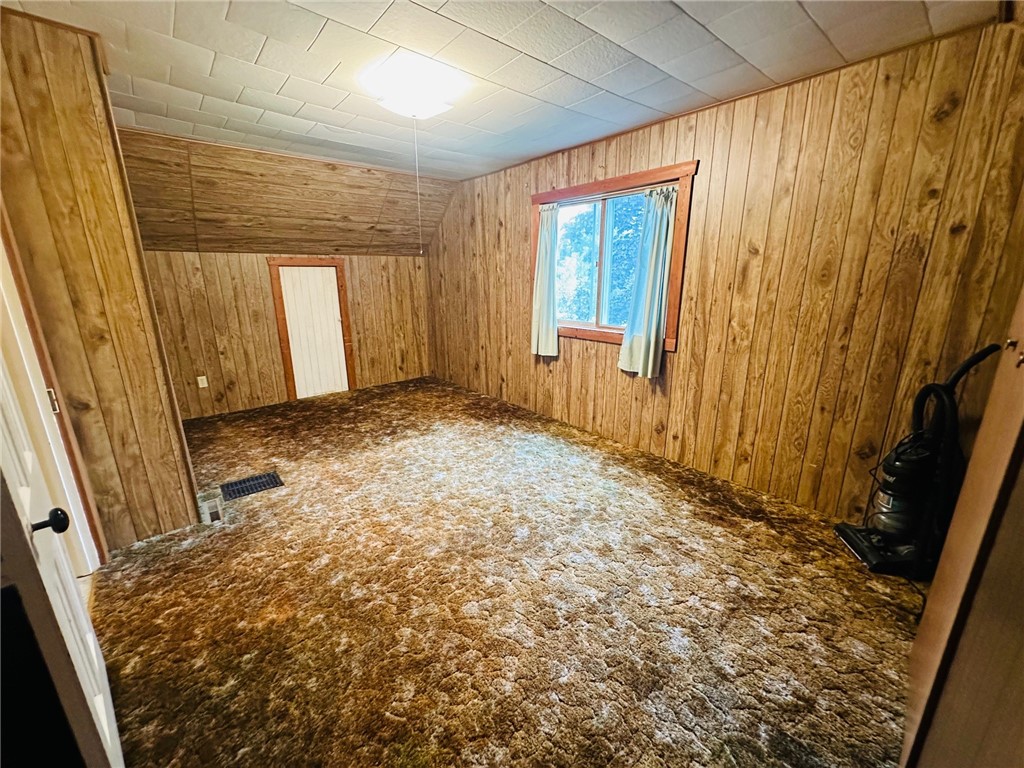 114-3rd-Dallas-WI-54733-9