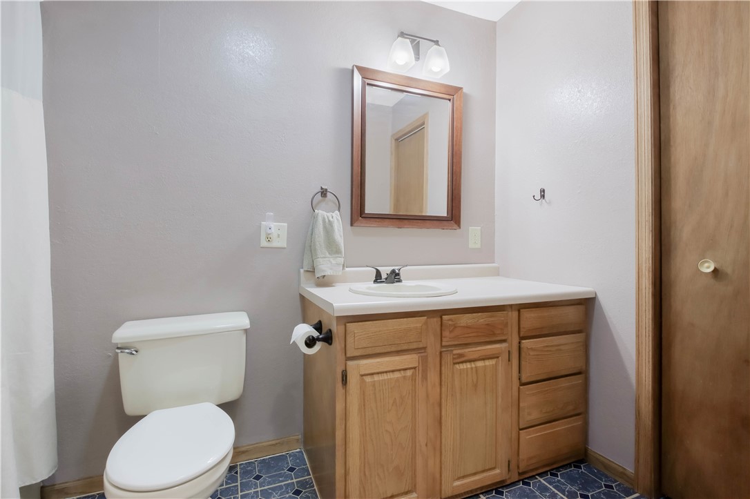 11437-22nd-Chippewa-Falls-WI-54729-5