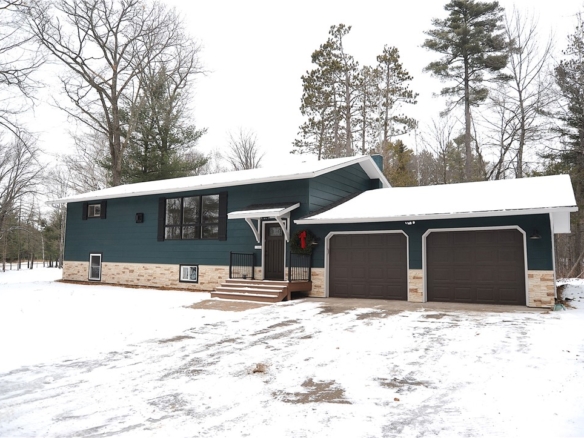 Residentialhouse for sale picture with an address of  11860N Eytcheson Road in Hayward and a list price of 489000