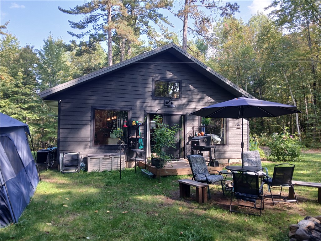 Residentialhouse for sale picture with an address of  12085 Dick-sy Road in Hayward and a list price of 190000