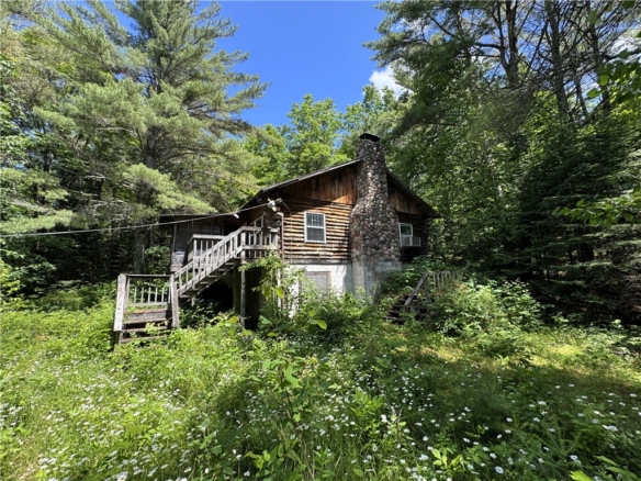 Residentialhouse for sale picture with an address of  12251N Hollywood Drive in Hayward and a list price of 399900