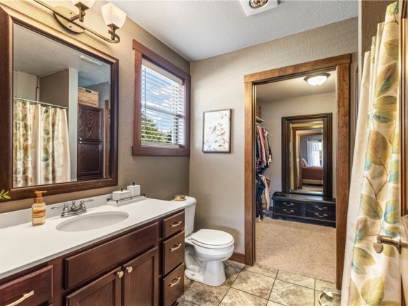 Residentialhouse for sale picture with an address of  12632 189th Street in Jim Falls and a list price of 735000