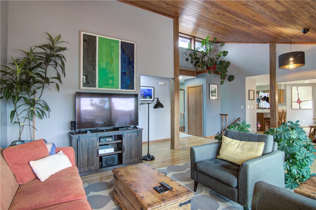 1314-16th-Menomonie-WI-54751-4