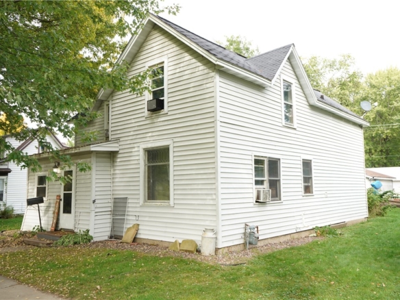 Residentialhouse for sale picture with an address of  1320 Douglas Street in Menomonie and a list price of 205000