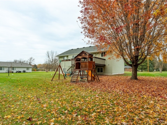 Residentialhouse for sale picture with an address of  13323 40th Avenue in Chippewa Falls and a list price of 355000