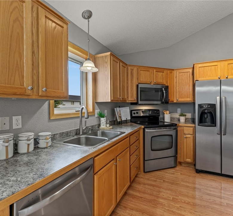 1337 Eagle Court New Richmond WI 54017