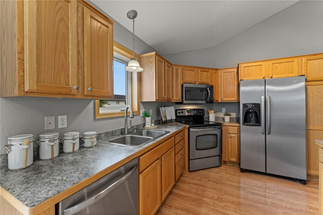 Residentialhouse for sale picture with an address of  1337 Eagle Court in New Richmond and a list price of 365000