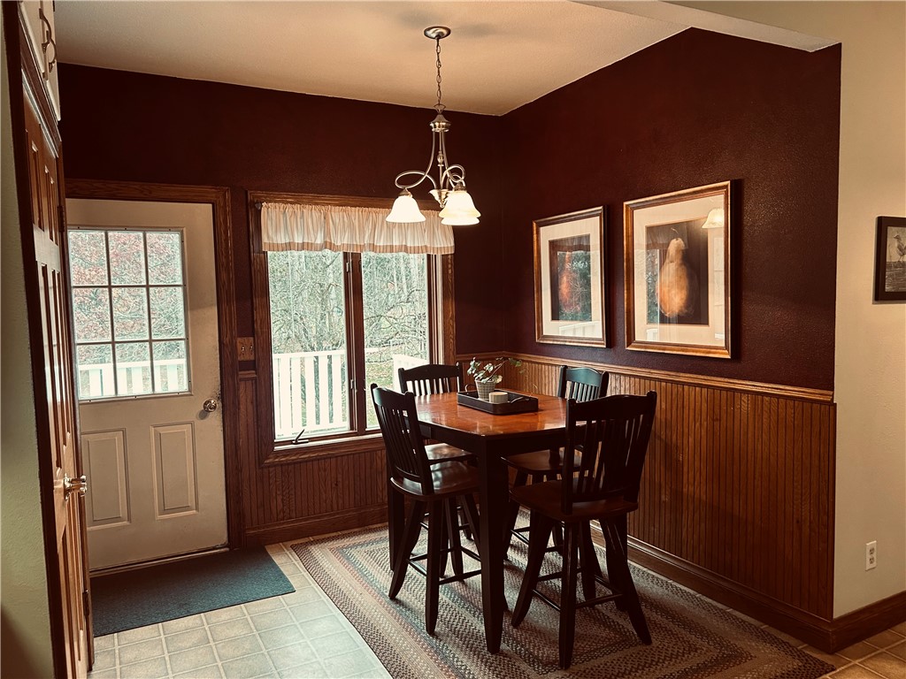 14000-10th-Osseo-WI-54758-2