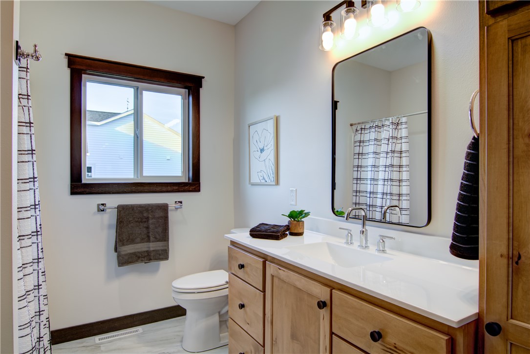 14075-42nd-Chippewa-Falls-WI-54729-4