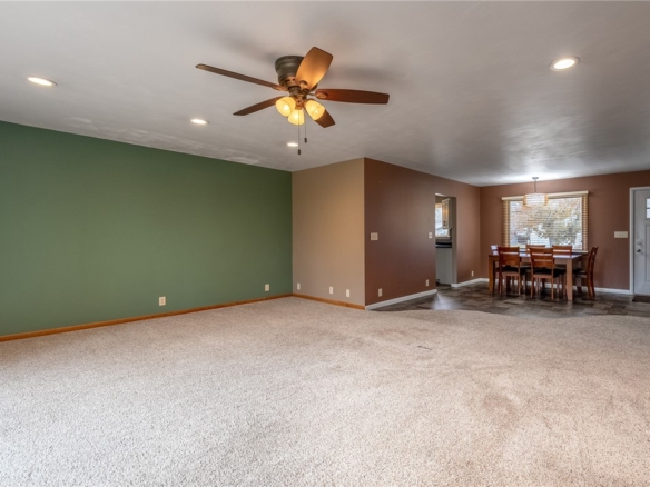 Residentialhouse for sale picture with an address of  1421 Loffler Court in Chippewa Falls and a list price of 349900