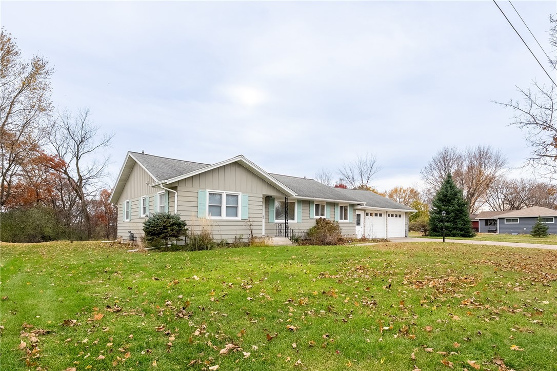 1421-Loffler-Chippewa-Falls-WI-54729-9