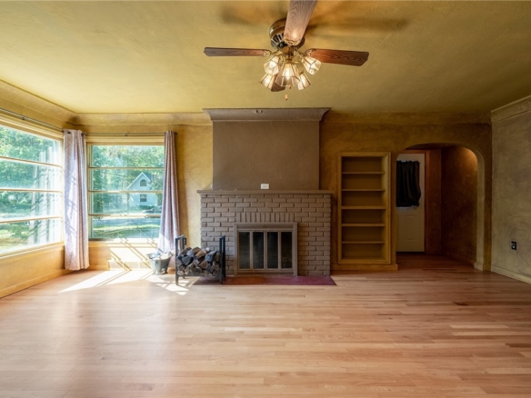 Residentialhouse for sale picture with an address of  1426 Wilson Street in Menomonie and a list price of 252500