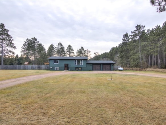 Residentialhouse for sale picture with an address of  15891 Jenny Lane in Hayward and a list price of 389900