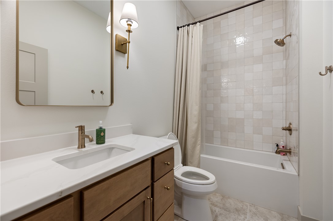 16039-366th-St-Stanley-WI-54768-4