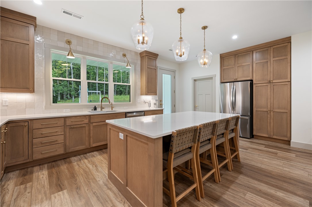 Wisconsin property for sale listing in Stanley Residentialhouse for sale picture with an address of 16039 366th St in Stanley and a list price of 599000