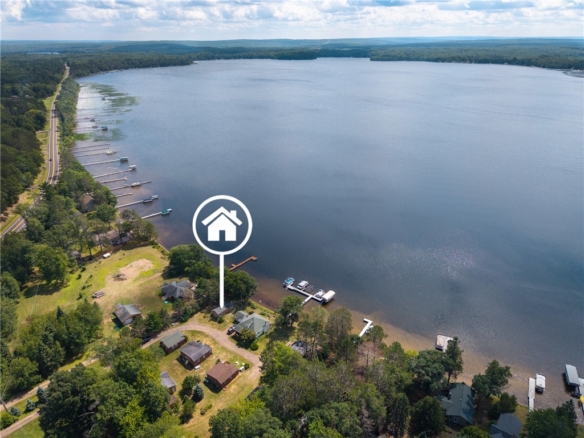 Residentialhouse for sale picture with an address of  16109 Ron De Voo Road in Stone Lake and a list price of 189900