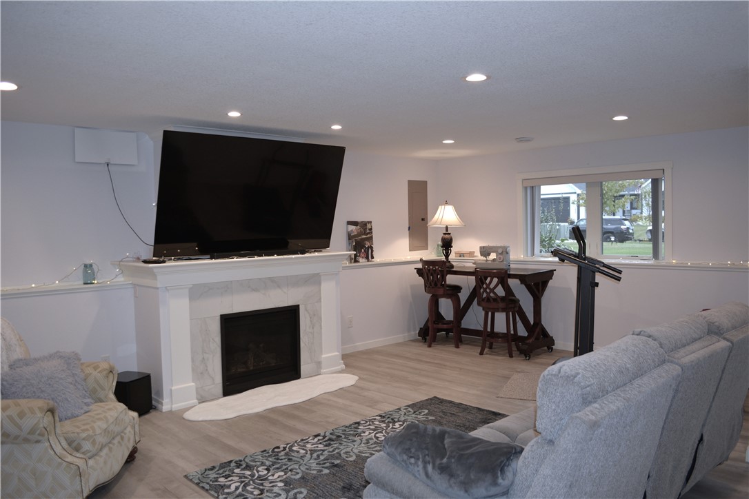 1642-Beaver-New-Richmond-WI-54017-4