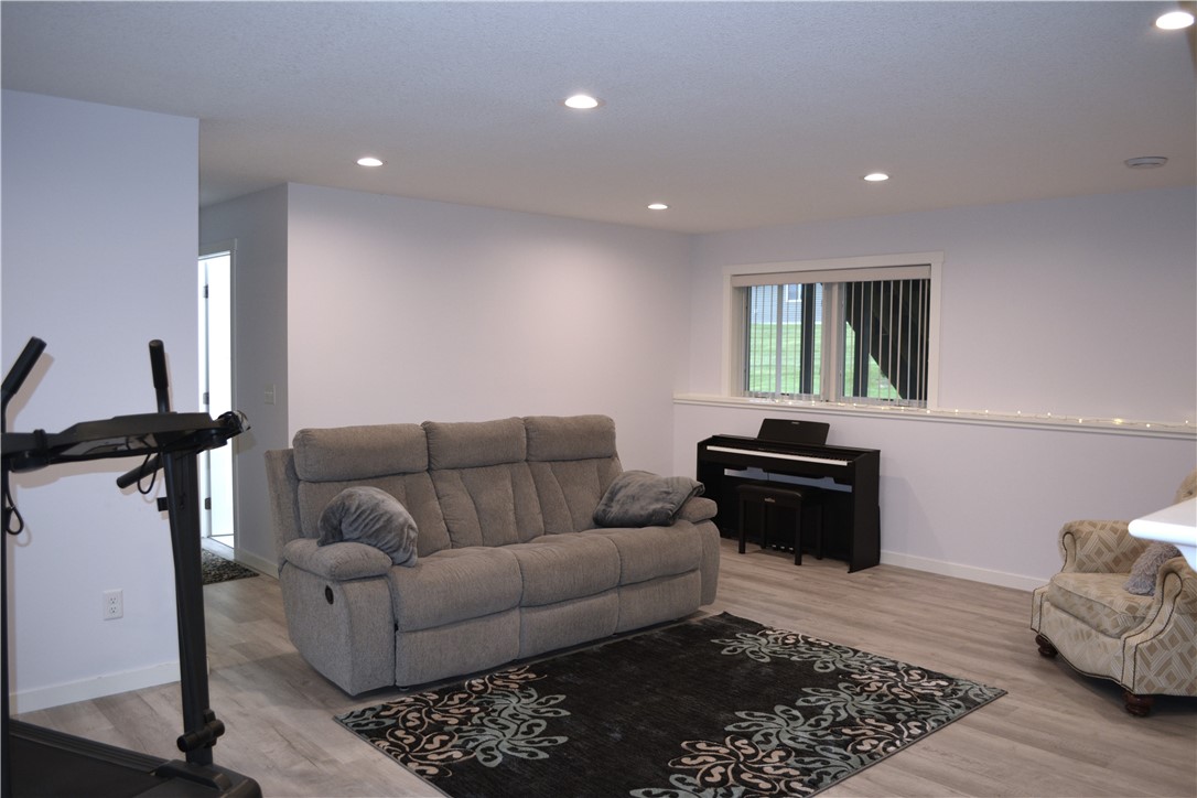 1642-Beaver-New-Richmond-WI-54017-6