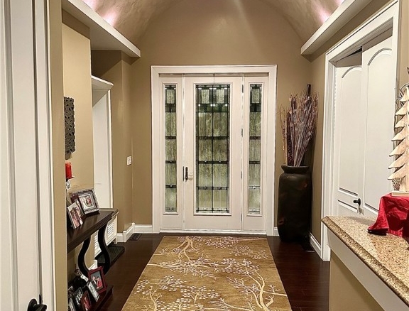 Residentialhouse for sale picture with an address of  1747 Drinkman Lane in Eau Claire and a list price of 1150000