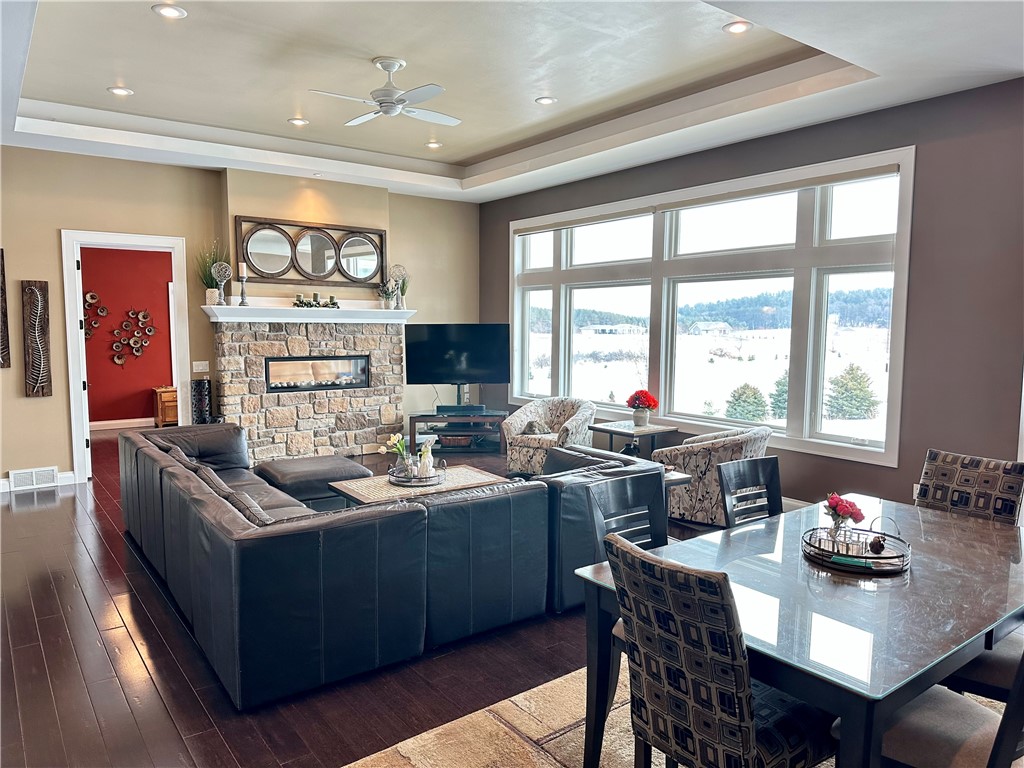 1747-Drinkman-Eau-Claire-WI-54701-2